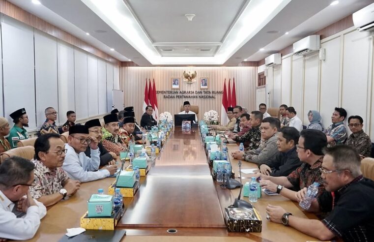 Rakor dengan Lembaga dan Organisasi Keagamaan Islam, Menteri Nusron Komitmen Percepat Sertipikasi Tanah Wakaf
