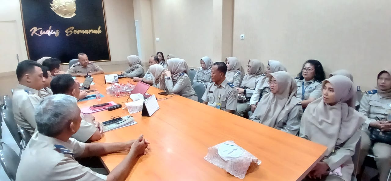 KOORDINASI DAN PELAPORAN PEGAWAI PINDAH TUGAS, KANTAH KAB PATI LAKUKAN KUNJUNGAN KE KANTAH KAB KUDUS
