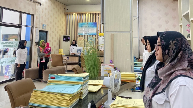 Kantor Pertanahan Kabupaten Pati Memperdengarkan Panca Prasetya Korpri pada Rabu, 5 Maret 2025