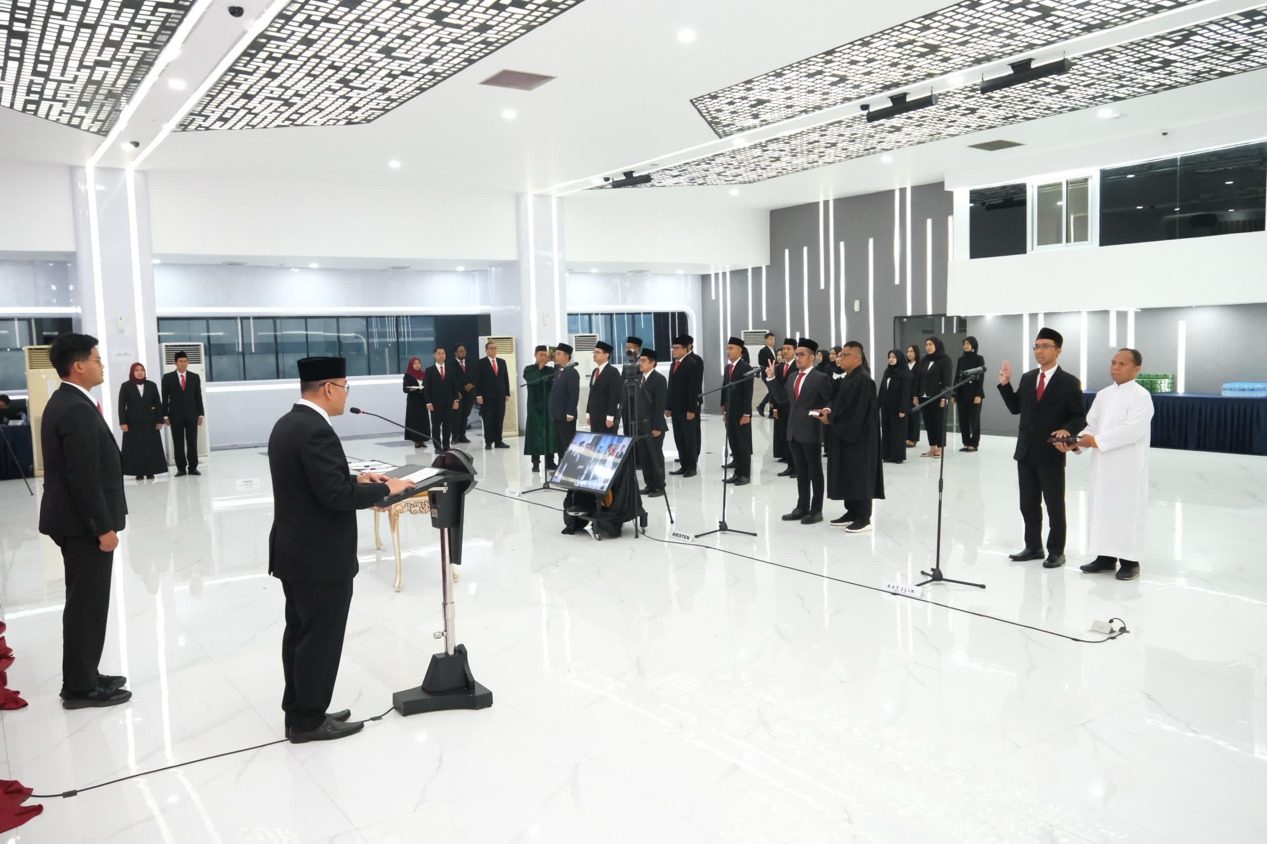 Wamen ATR/Waka BPN Lantik 78 Pejabat Fungsional, Tekankan Profesionalisme dan Integritas