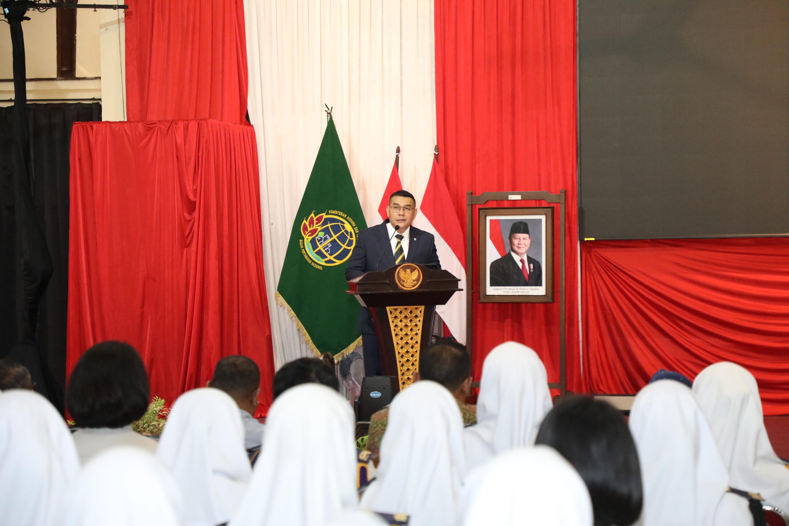 Beri Kuliah Umum di STPN Yogyakarta, Wamen Ossy: Tumbuhkan Jiwa Kepemimpinan dan Jadi Inspirasi