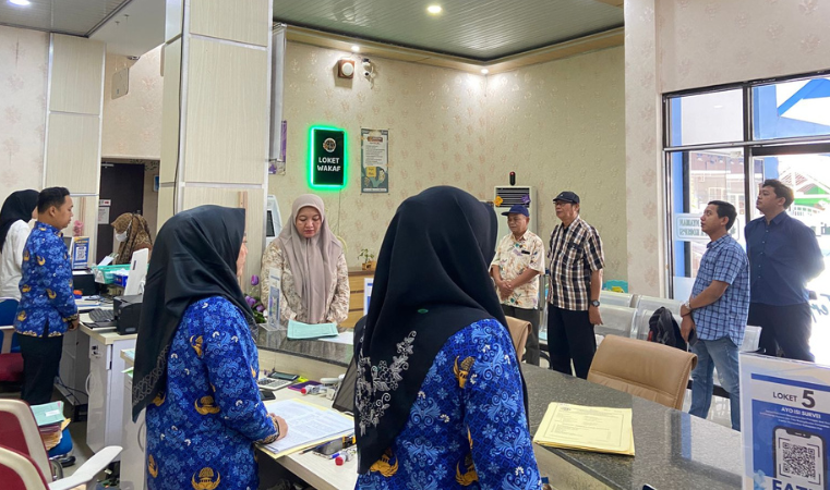 Kantor Pertanahan Kabupaten Pati memperdengarkan Lagu Kebangsaan Indonesia pada 2 Juni 2025