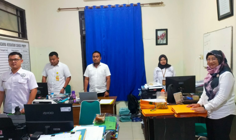 Kantor Pertanahan Kabupaten Pati memperdengarkan Panca Prasetya KORPRI pada Rabu 4 Juni 2025