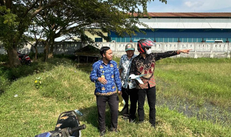 Tim Panitia A Kantor Pertanahan Kabupaten Pati Lakukan Pengecekan Lapang atas permohonan sertipikat Hak Pakai atas nama Pemerintah Desa Growong Lor