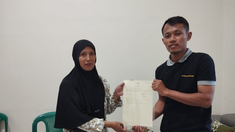 Kantor Pertanahan Kabupaten Pati Serahkan Sertipikat Elektronik PTSL ke Warga Peserta PTSL dan Pemdes Ngemplak Kidul