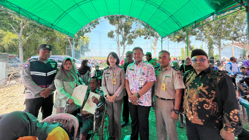 Kantor Pertanahan Kabupaten Pati Serahkan 589 Sertipikat Elektronik di Desa Tondokerto, Jakenan