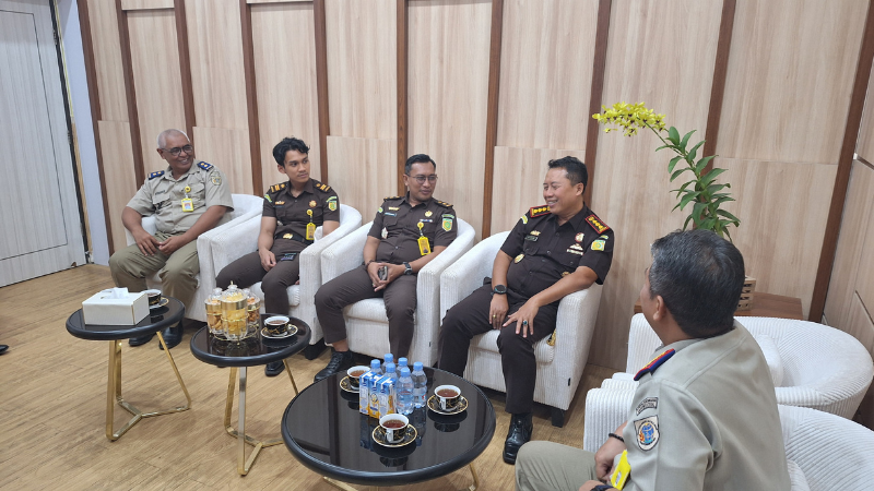 Kantor Pertanahan Kabupaten Pati dan Kejaksaan Negeri Pati memperkuat sinergi kelembagaan melalui rencana kerja sama penanganan masalah hukum di bidang perdata dan tata usaha negara