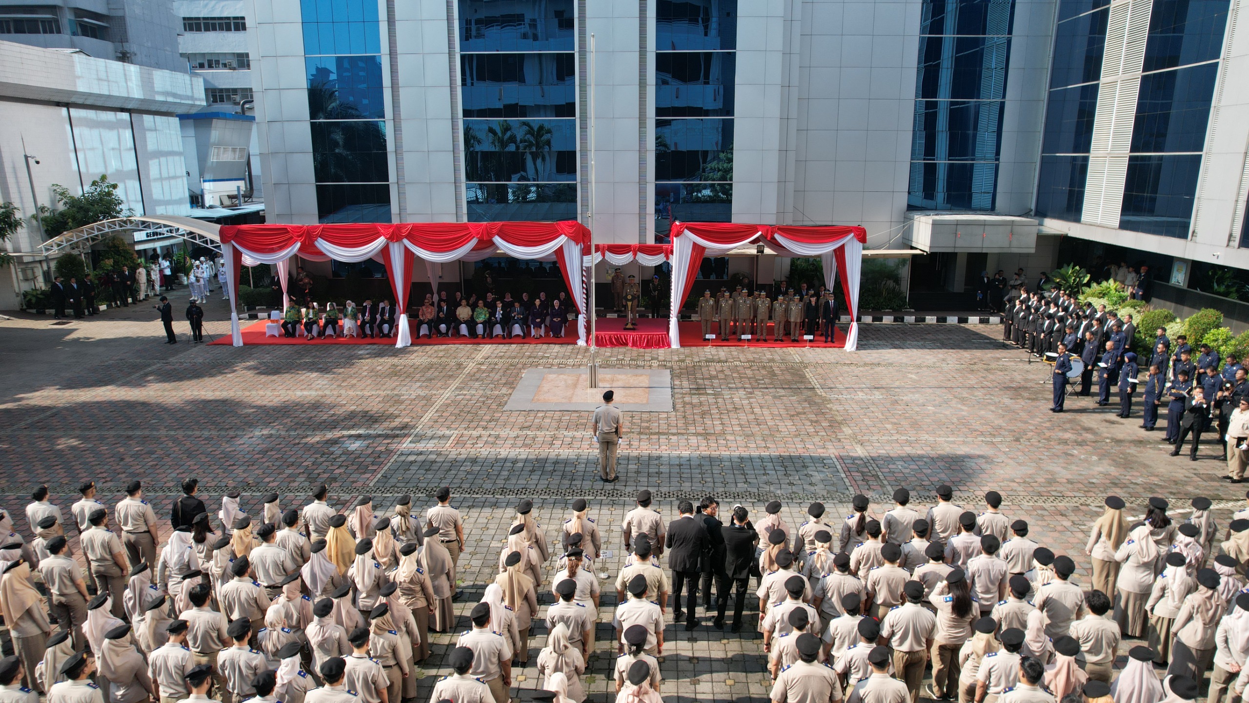 Upacara Peringatan HANTARU 2025, Menteri Nusron Realisasikan Asta Cita dengan Menjaga Tanah dan Menata Ruang