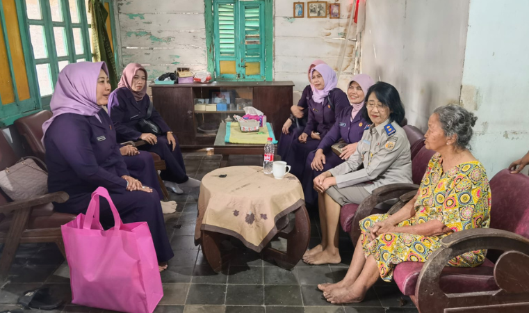 HANTARU 2025, Kantor Pertanahan Kabupaten Pati melaksanakan kegiatan anjangsana kepada sejumlah pensiunan pegawai 