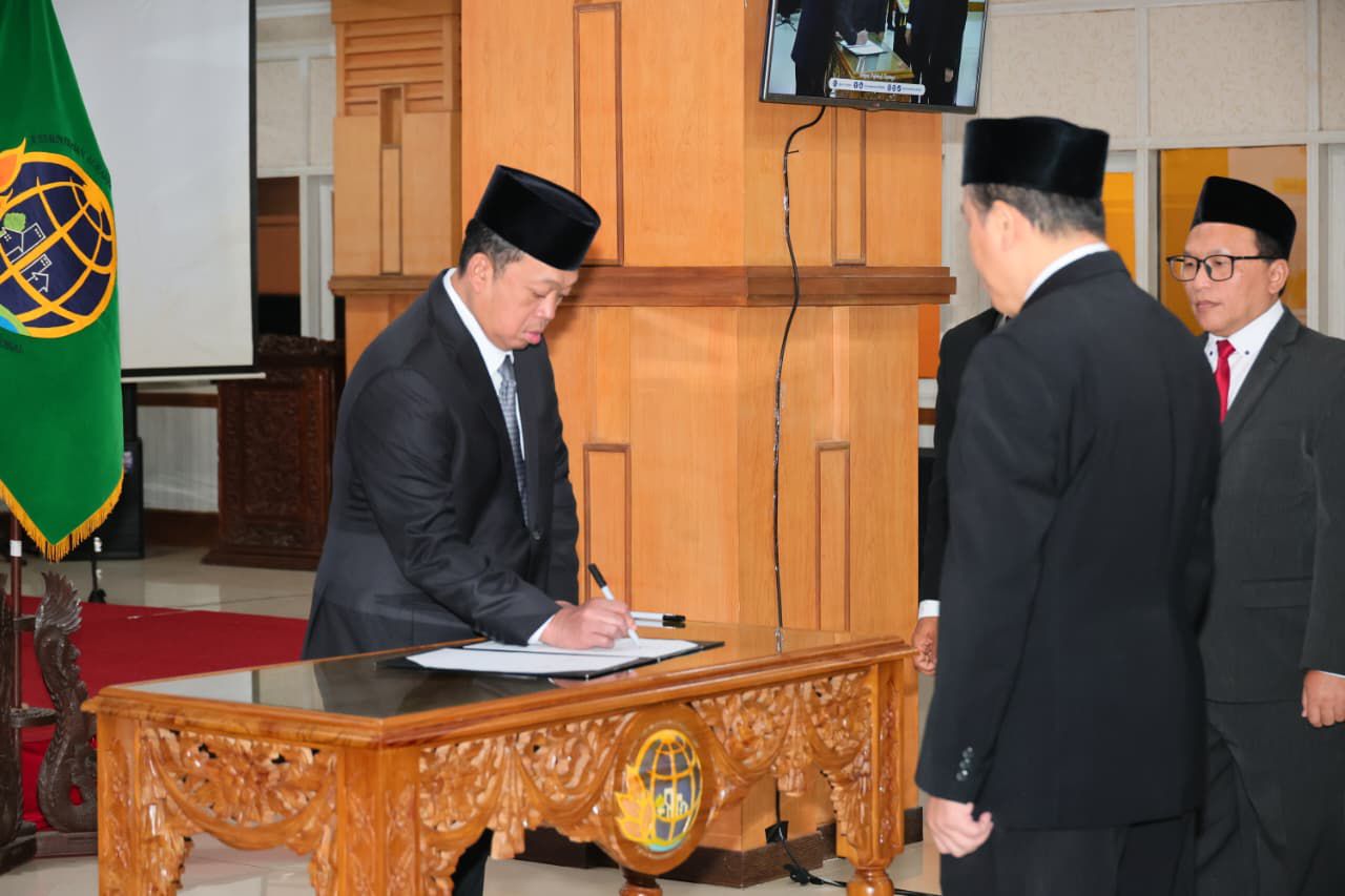 Lantik Pejabat Struktural, Menteri ATR/Kepala BPN: Layani Masyarakat dengan Hati, Bukan Transaksi