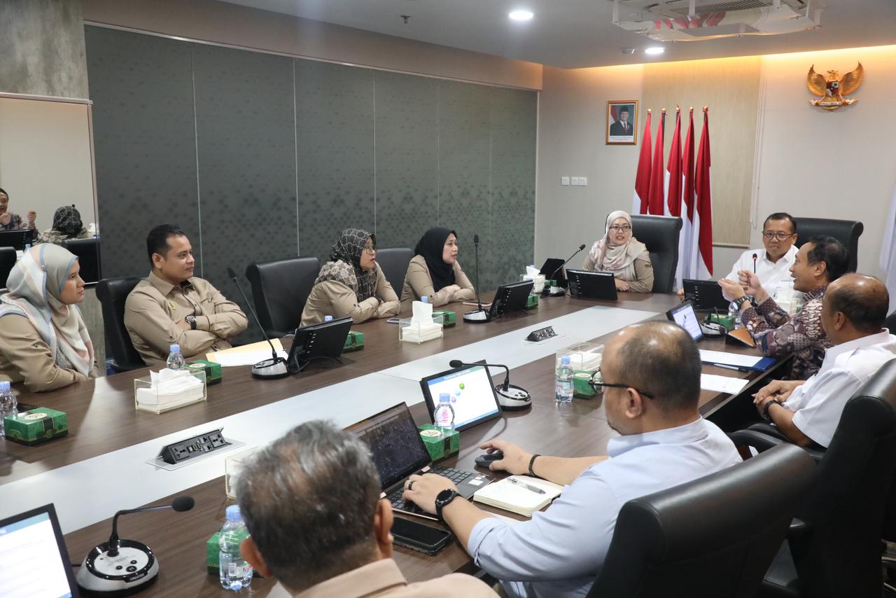 Terima Kunjungan Pengarah Tanah dan Galian Negeri Perak Malaysia, Kementerian ATR/BPN Paparkan Perjalanan Transformasi Layanan Pertanahan Indonesia