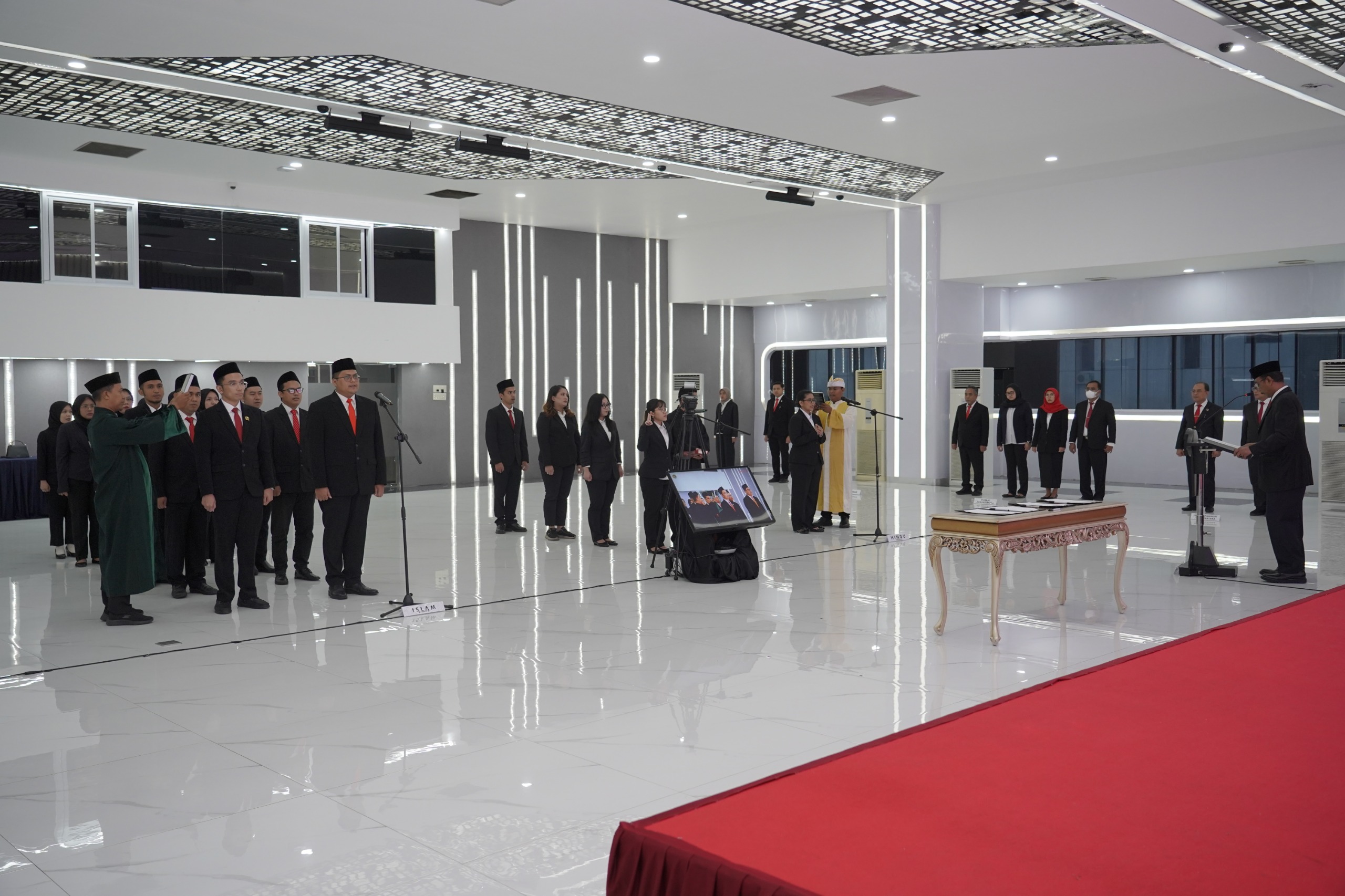 Lantik Pejabat Fungsional, Sekjen ATR/BPN: Harus Pandai, Cerdas, dan Tekun