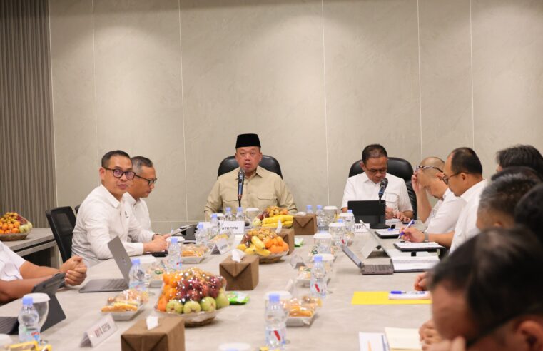 Tindak Lanjut Penyelesaian Berkas Layanan Pertanahan, Menteri Nusron Minta Jajarannya Selesaikan Secara Terukur