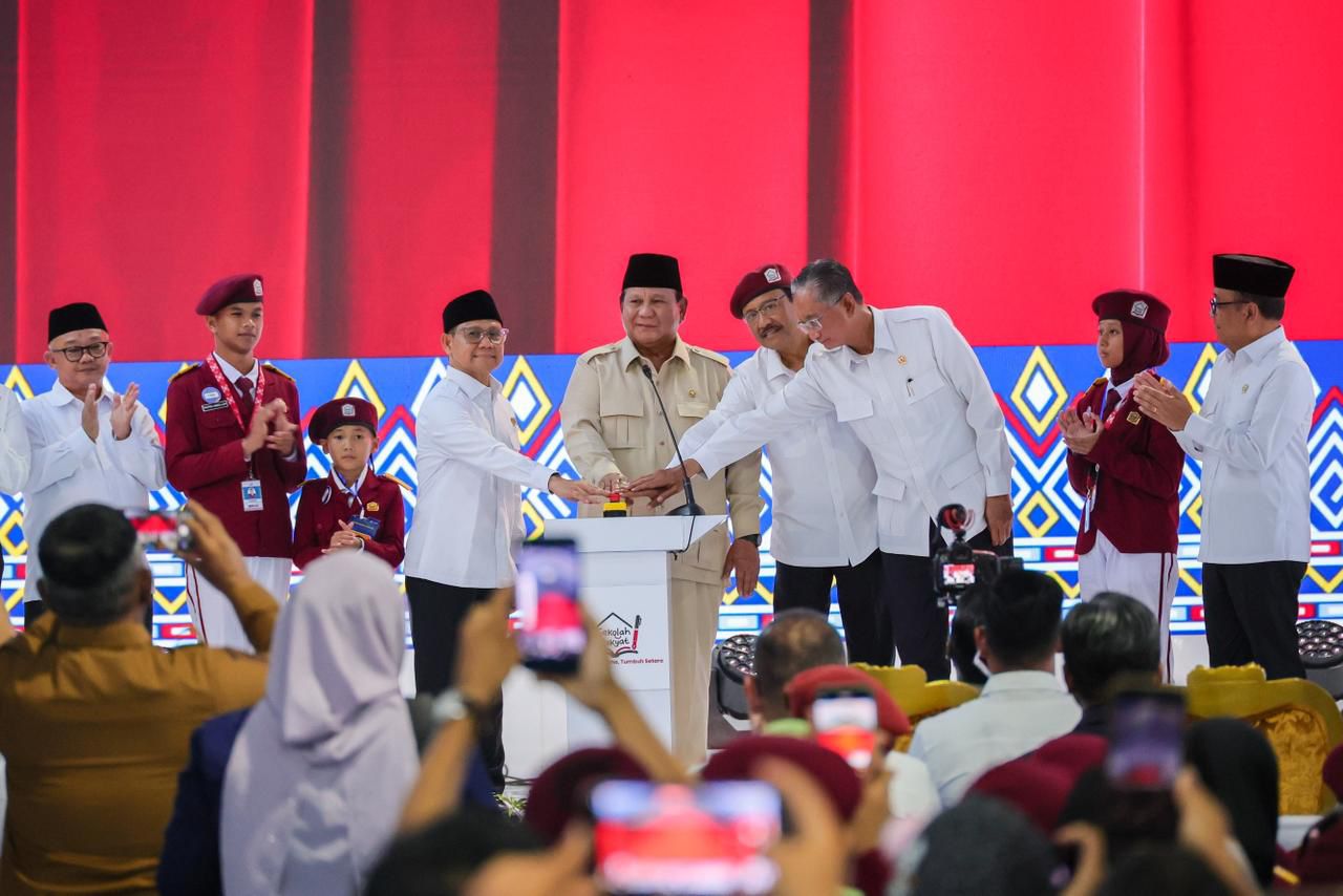 Ikuti Peluncuran 166 Sekolah Rakyat, Wamen Ossy: Setiap Anak Indonesia Berhak atas Pendidikan yang Layak