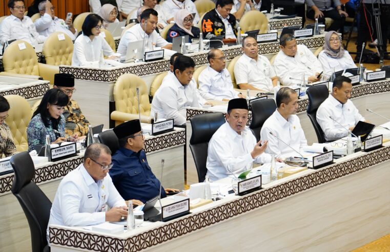 Bahas Penyelesaian Permasalahan Tanah dalam Kawasan Hutan Bersama Tim Pansus DPR RI, Menteri Nusron: Tak Terlepas dari Reforma Agraria