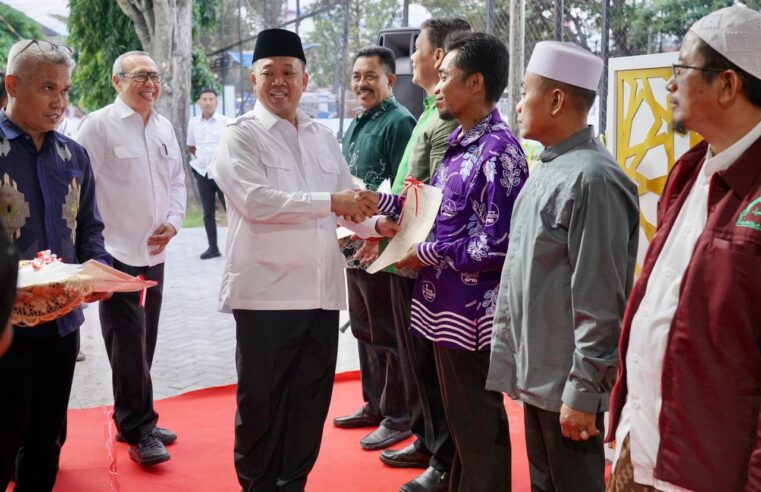 Percepat Sertipikasi Tanah Wakaf, Menteri ATR/Kepala BPN Serahkan 33 Sertipikat untuk Rumah Ibadah di Sulawesi Tengah