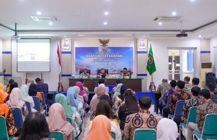 Tinjau Pelayanan Kantah Kota Semarang, Wamen Ossy: Jangan Tunda Berkas, Percepat Layanan Pertanahan