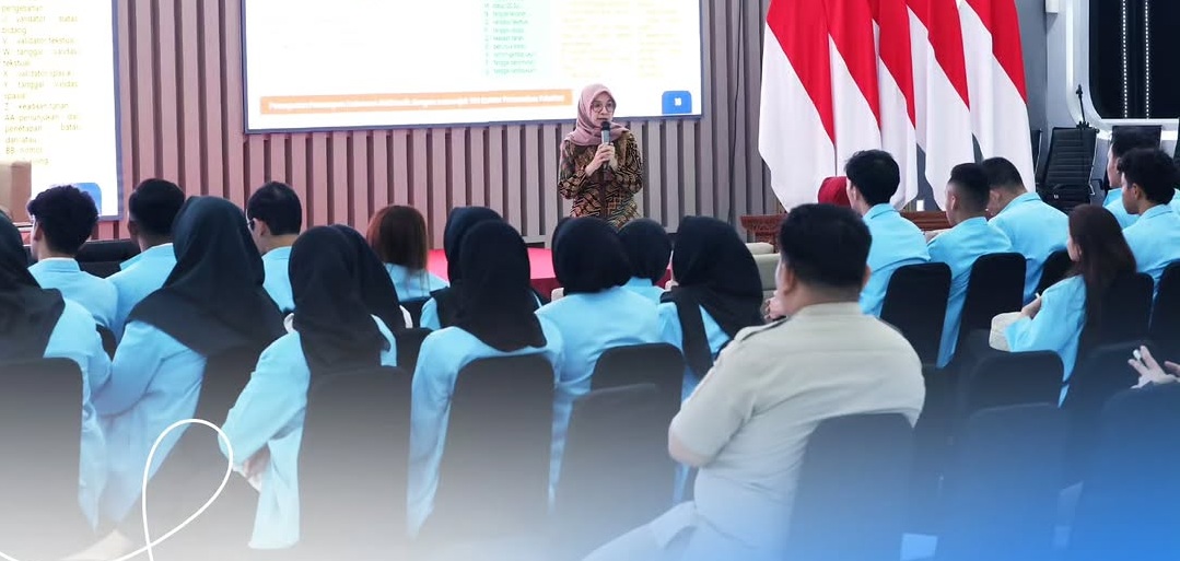Direktorat Jenderal Penetapan Hak dan Pendaftaran Tanah melalui Direktorat Pengaturan Pendaftaran Tanah dan Ruang, PPAT dan Mitra Kerja menerima kunjungan kuliah kerja dari Program Magister Kenotariatan Fakultas Hukum Universitas Sebelas Maret pada Senin