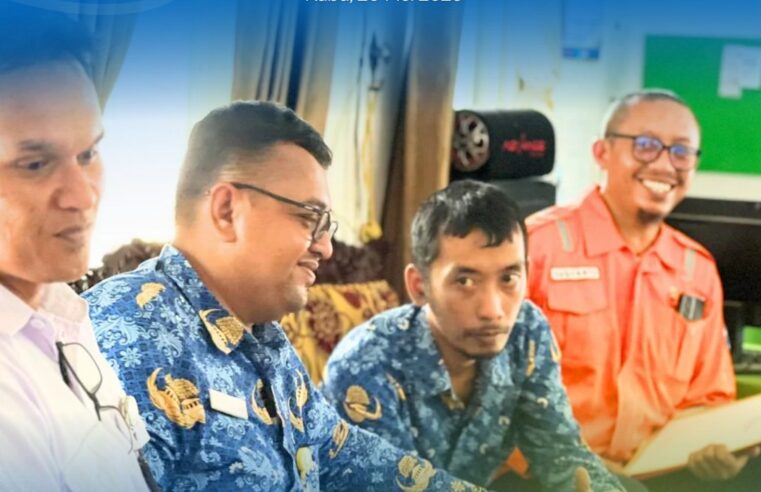 Dalam rangka mendukung tertib administrasi pertanahan dan memberikan kepastian hukum atas permohonan hak atas tanah, Anggota Panitia A Kantor Pertanahan Kabupaten Pati, Novianto Ribut Subagio dan Ari Wijayanto, melaksanakan kegiatan pemeriksaan lapang atas permohonan untuk dan atas nama PT PLN (Persero) yang berlokasi di Desa Kedungmulyo, Kecamatan Jakenan, Kabupaten Pati