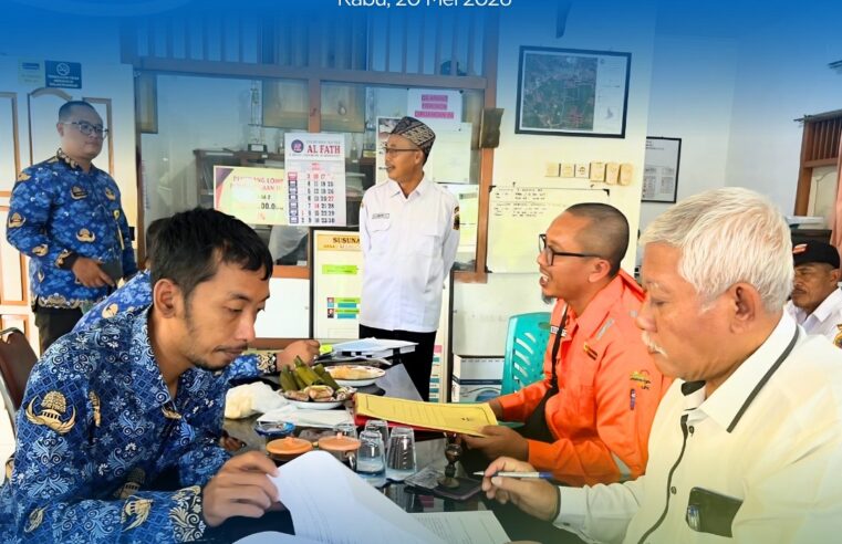 Anggota Panitia A Kantor Pertanahan Kabupaten Pati melaksanakan kegiatan pemeriksaan lapang atas permohonan untuk dan atas nama PT PLN (Persero) yang berlokasi di Desa Margorejo, Kecamatan Margorejo, Kabupaten Pati