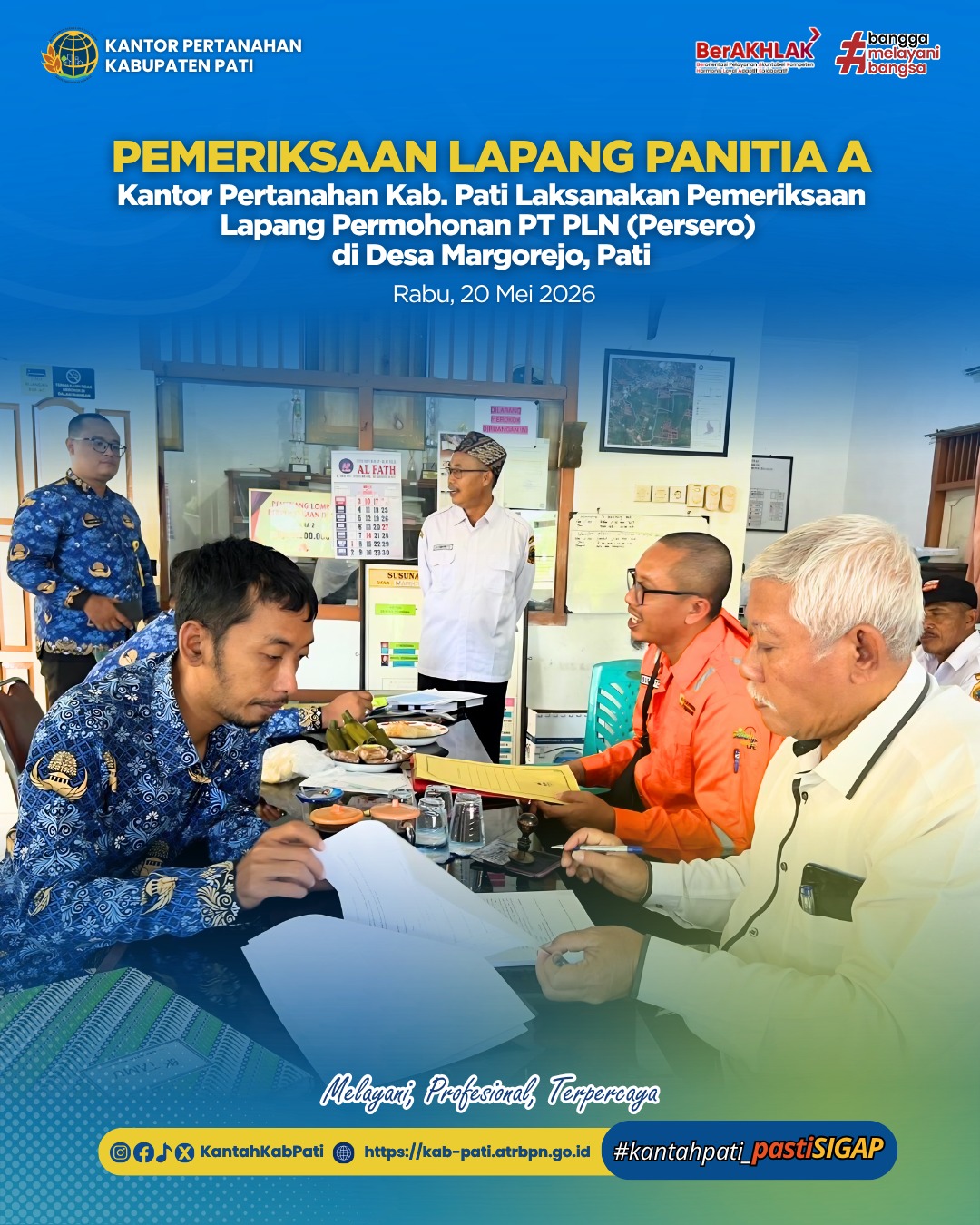 Anggota Panitia A Kantor Pertanahan Kabupaten Pati melaksanakan kegiatan pemeriksaan lapang atas permohonan untuk dan atas nama PT PLN (Persero) yang berlokasi di Desa Margorejo, Kecamatan Margorejo, Kabupaten Pati
