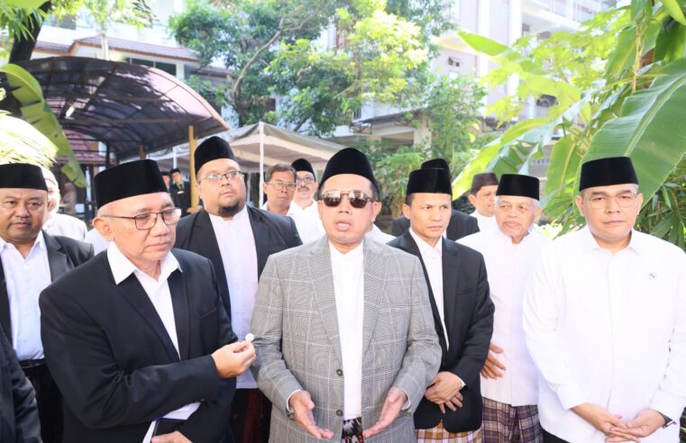 Serahkan Hewan Kurban ke Ponpes Darunnajah, Menteri Nusron: Iduladha Jadi Momentum Mempererat Kebersamaan
