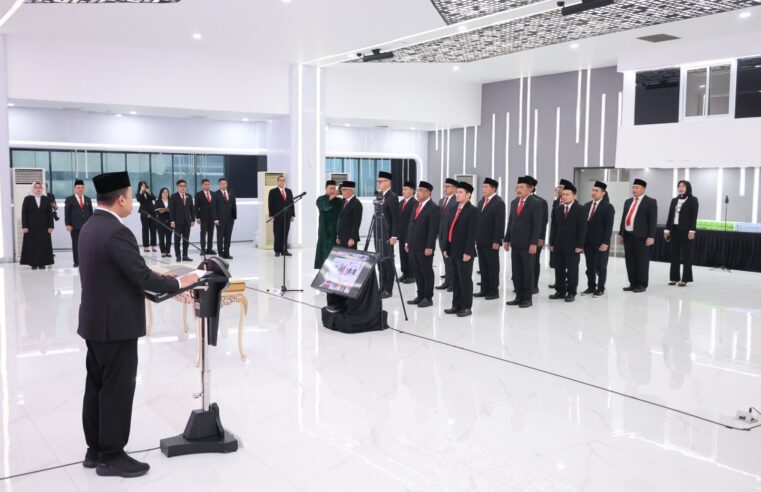 Lantik 130 Pejabat, Menteri ATR/Kepala BPN: Berikan Manfaat dan Pelayanan yang Adil bagi Masyarakat