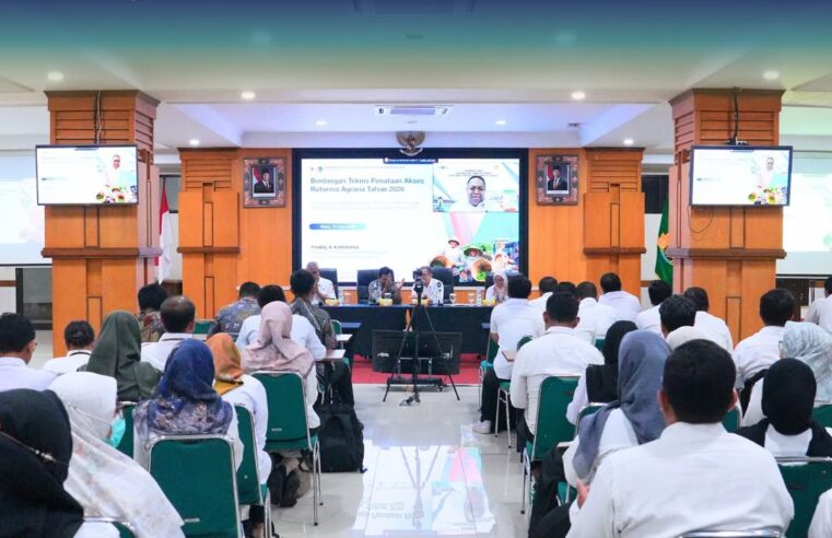 Semarang – Kantor Wilayah Badan Pertanahan Nasional Provinsi Jawa Tengah menyelenggarakan Bimbingan Teknis Pemberdayaan Tanah Masyarakat dengan tema “Kolaborasi Terintegrasi Melalui Akses Reforma Agraria dalam Rangka Percepatan Kemandirian Ekonomi Masyarakat” di Aula Kantor Wilayah BPN Provinsi Jawa Tengah pada Rabu