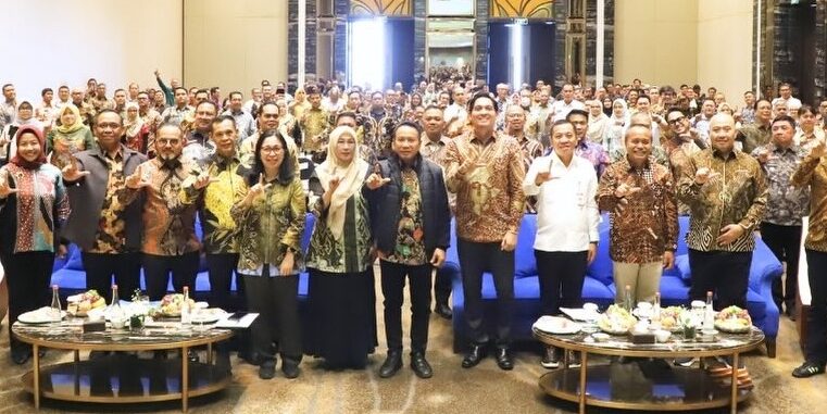 Di tengah tantangan alih fungsi lahan, Kementerian ATR/BPN melalui Ditjen Pengendalian dan Penertiban Tanah dan Ruang (PPTR) bersama Pemerintah Provinsi Jawa Barat dan pemerintah kabupaten/kota memperkuat sinergi dalam percepatan penetapan Lahan Pertanian Pangan Berkelanjutan (LP2B).