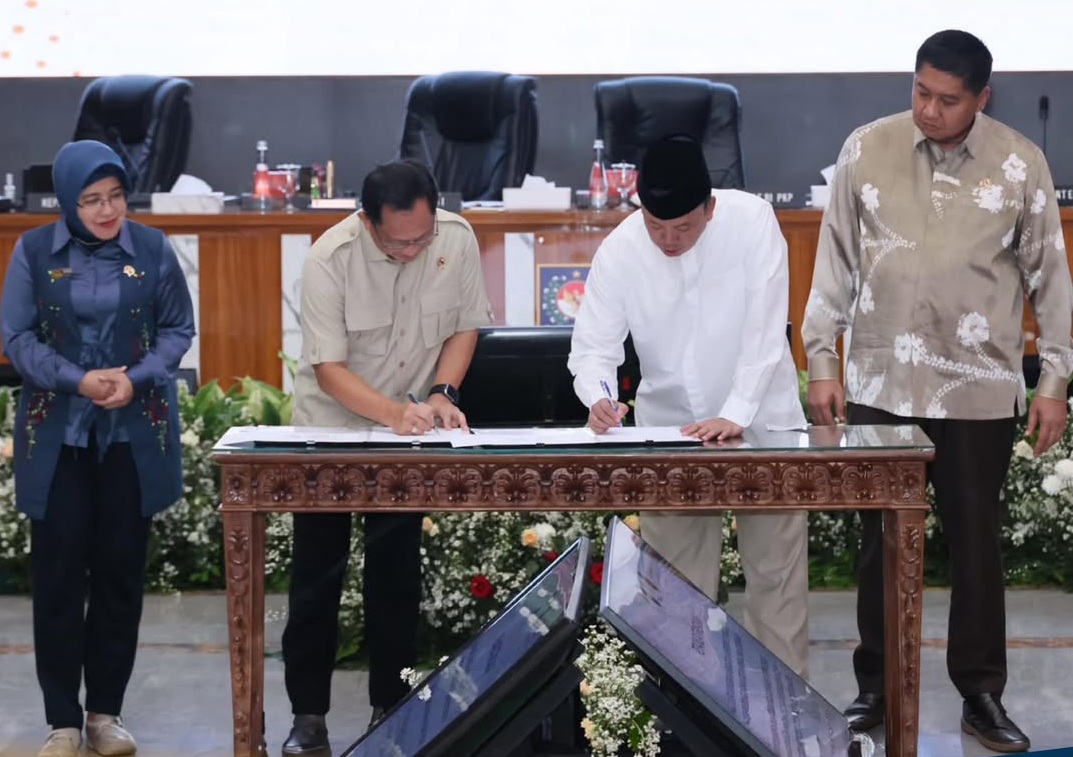 Menteri ATR/Kepala BPN Nusron Wahid bersama Menteri Dalam Negeri Muhammad Tito Karnavian, Menteri Perumahan dan Kawasan Permukiman (PKP) Maruarar Sirait, dan Kepala Badan Pusat Statistik (BPS) Amalia Adininggar Widyasanti memperkuat sinergi lintas sektor dalam mendukung Program Strategis Nasional Pembangunan 3 Juta Rumah dan Ketahanan Pangan