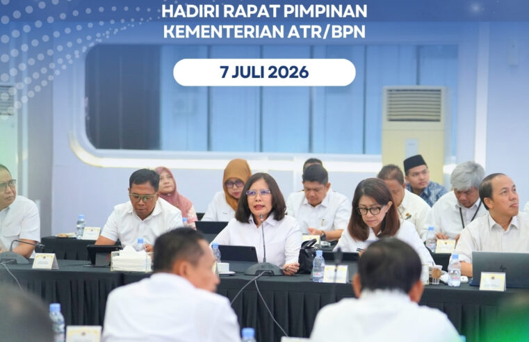 Direktur Jenderal Penataan Agraria, Embun Sari beserta para Pejabat Pimpinan Tinggi Pratama Direktorat Jenderal Penataan Agraria menghadiri Rapat Pimpinan (Rapim) yang dipimpin oleh Menteri Agraria dan Tata Ruang/Kepala Badan Pertanahan Nasional Nusron Wahid, yang dilaksanakan di Aula Prona