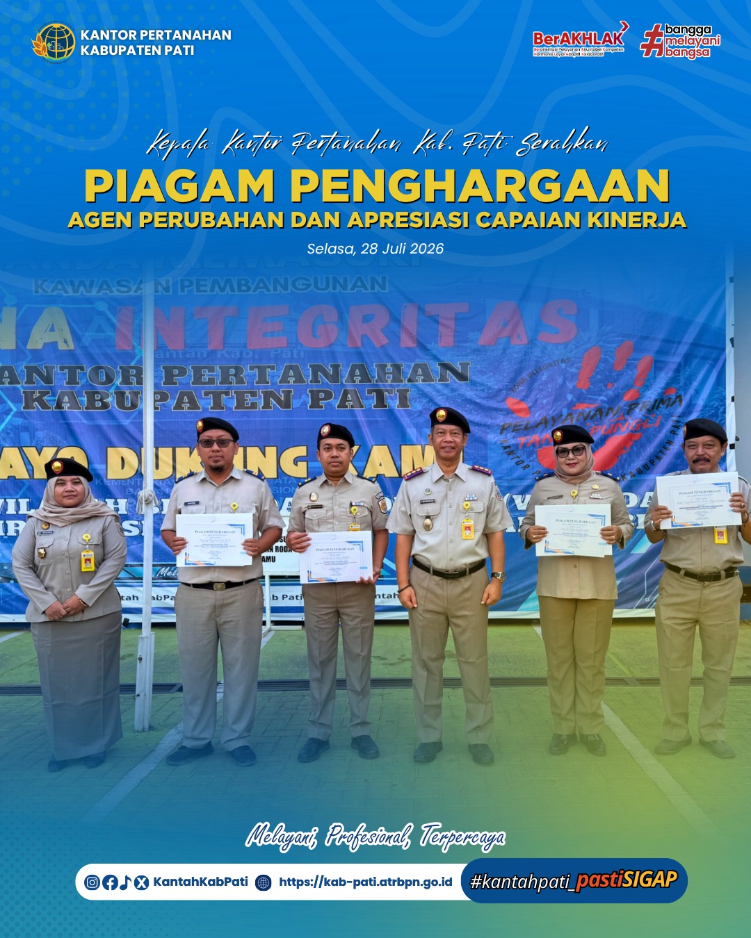 Kepala Kantor Pertanahan Kabupaten Pati Serahkan Penghargaan Agen Perubahan dan Apresiasi Capaian Kinerja Tahun 2026