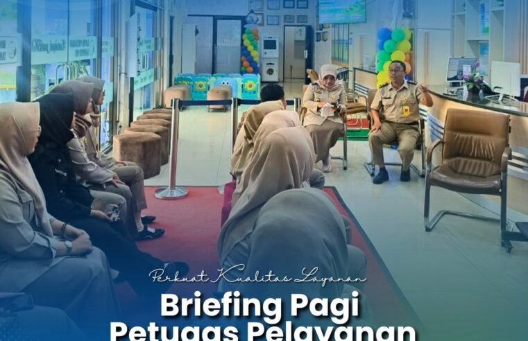Perkuat Kualitas Layanan, Kantah Pati Gelar Briefing Pagi Petugas Pelayanan
